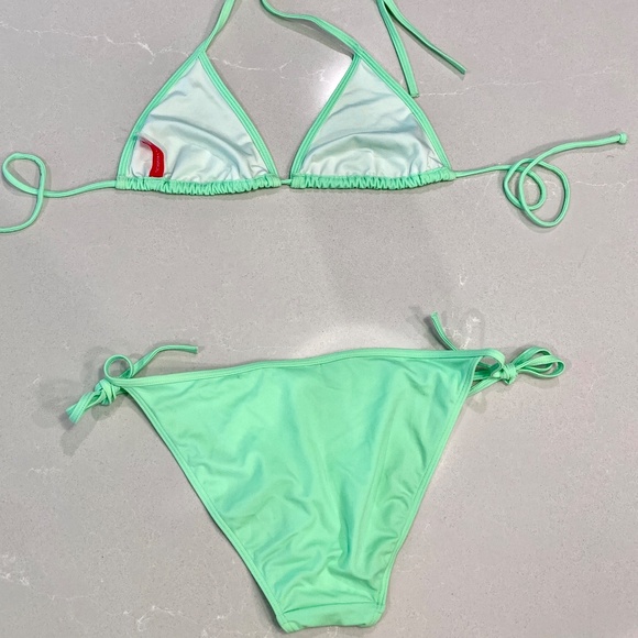 NEW Victoria's Secret Bikini Set, Size Medium - Picture 7 of 10